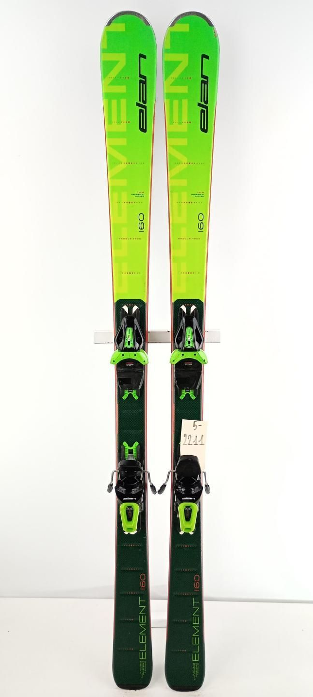 Paire de skis Elan Element proposée dans notre sélection de matériel